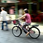 Ul. Pogodna: Kobieta potrąciła jadącą rowerkiem dziewczynkę