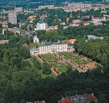 Piękny Wschód. Podsumowanie pierwszych miesięcy kampanii