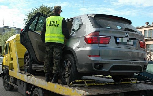 Zatrzymano kradzione BMW warte ćwierć miliona złotych