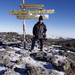 Łoś na szczycie Kilimandżaro. Opowieść o niezwykłej wyprawie