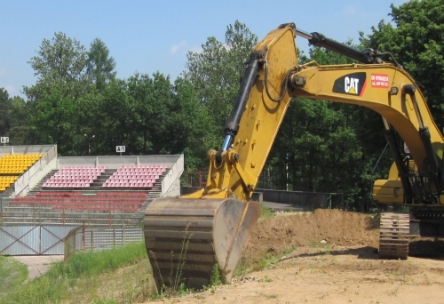 UNIBEP ma dokończyć budowę stadionu. Firma, która zoferowała niższą cenę zapowiada odwołanie