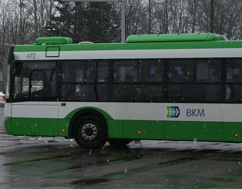 Wypadek z udziałem autobusu. Jest ranny mężczyzna