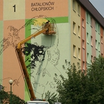 Na Leśnej Dolinie powstaje antyrasistowski mural