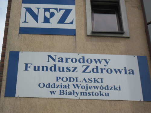 NFZ wydłuża godziny przyjęć petentów