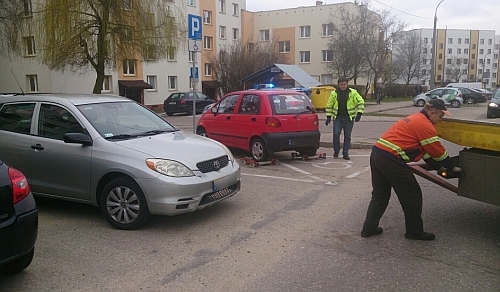 Policja sprawdza miejsca dla niepełnosprawnych. Posypały się mandaty