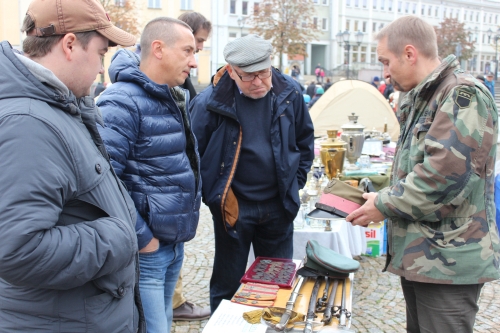 Antyki wypełniły Rynek Kościuszki. Pierwszy Targ Staroci za nami [ZDJĘCIA]