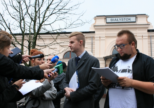 Coraz mniej pociągów do Warszawy. Protest Kolejowego Podlasia i samorządów