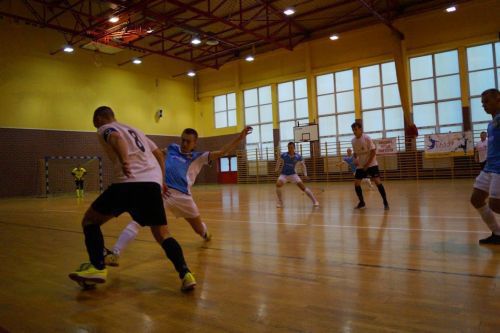 Futsal. Helios i MOKS inkasują trzy punkty