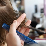 Daj Włos! Przyjdź na darmowe strzyżenie i podaruj swoje włosy kobietom walczącym z rakiem