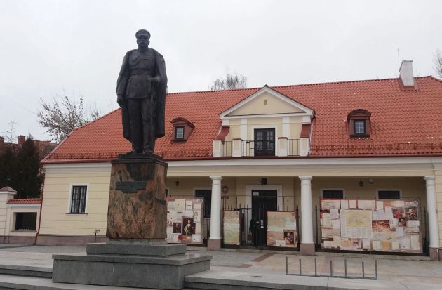 Spacer po mieście. Uczestnicy odwiedzą miejsca związane z Józefem Piłsudskim