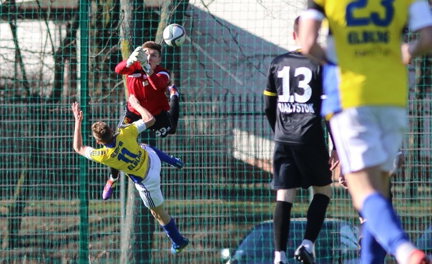 III liga. Spotkania rezerw na bocznej płycie. Jest wyjątek - z Widzewem na boisku głównym