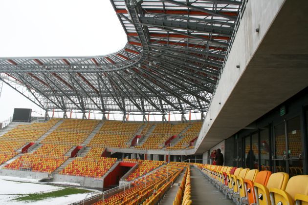 Sąd Najwyższy zawiesił sprawę sporu miasta z wykonawcą stadionu w Białymstoku