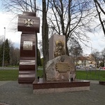W Parku Konstytucji 3 Maja stanął Krzyż Katyński