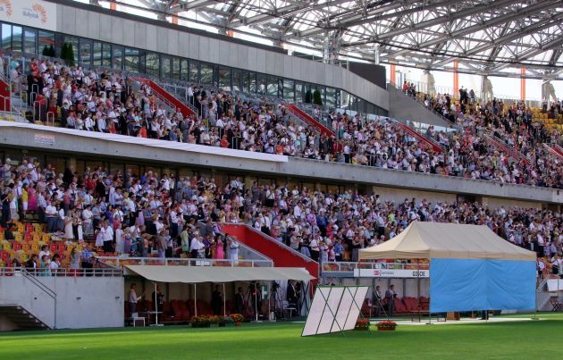 Kongres Świadków Jehowy w Białymstoku. Spotkają się na stadionie miejskim