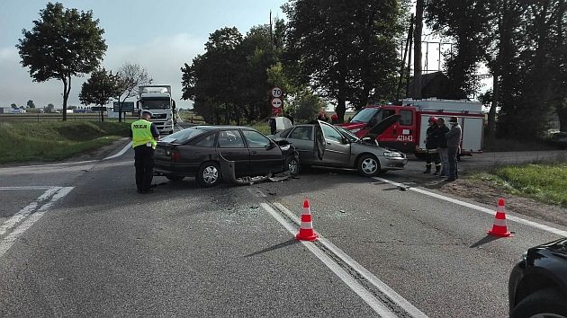 Kierowca nie zachował bezpiecznego odstępu. Doszło do zderzenia