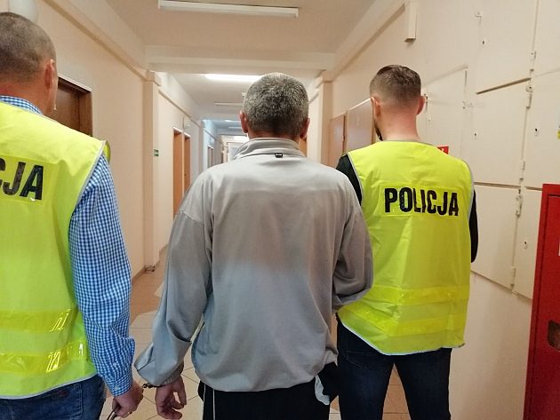 Pobili 22-latka w centrum miasta. Spędzą 3 miesiące za kratami