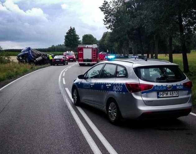 Śmiertelny wypadek. Nie żyje kierowca samochodu marki Kia