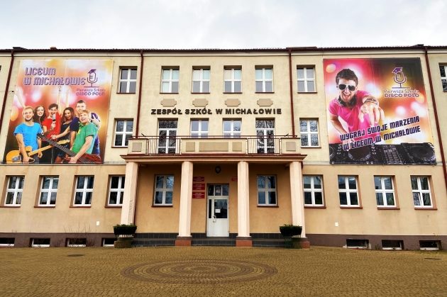 Konferansjerka, technika studyjna, internat. Szkoła Disco Polo ma już chętnych