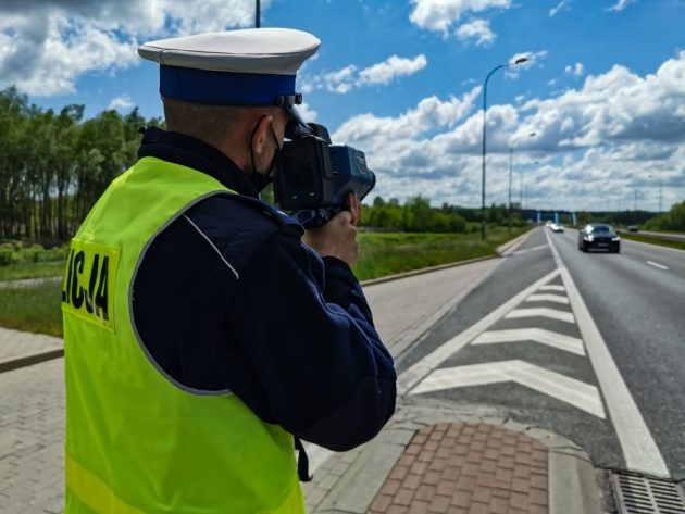 Przekroczył prędkość o ponad 70 km/h, bo...był głodny