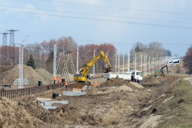 Półtorej godziny do Warszawy. Kolejna stacja Rail Baltici w przebudowie [ZDJĘCIA]