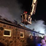Prawie całą noc strażacy walczyli z dużym pożarem zabudowań [ZDJĘCIA]