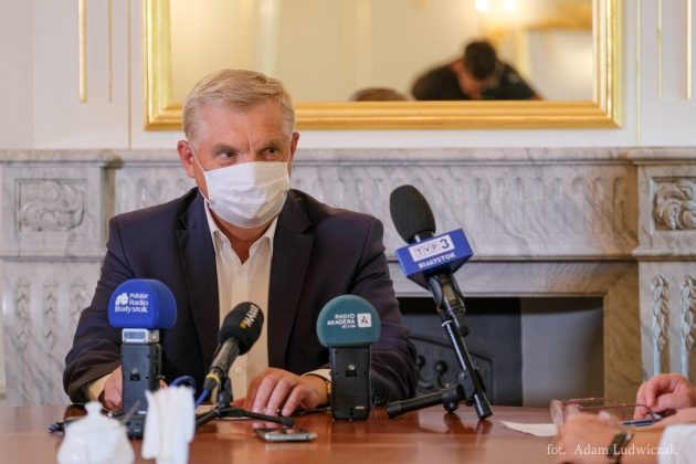 Prezydent Tadeusz Truskolaski zakażony koronawirusem. Trafił do szpitala