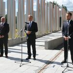 Donald Tusk odwiedził Białystok przy okazji nadania prof. Tarasewiczowi honorowego tytułu