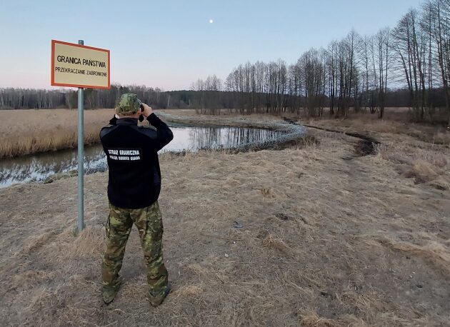 338 cudzoziemców z 26 państw świata - próbowali pokonać podlaski odcinek granicy