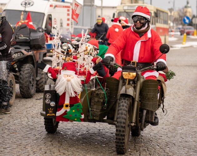 Mikołaje na ulicach Białegostoku. Mogą być utrudnienia