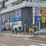 Białystok. Kierowca zignorował czerwone światło, zderzył się z autami