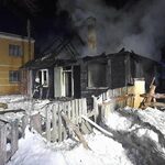 Ogromny pożar strawił dom. Strażacy walczyli z żywiołem aż do świtu 