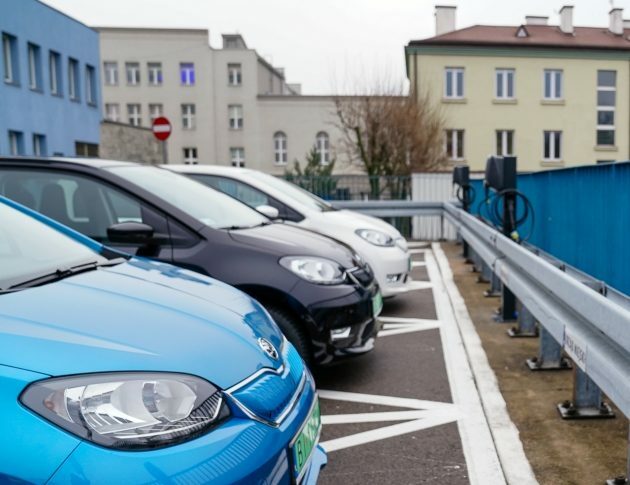 Ponad milion złotych na paliwo do aut służbowych? Tyle wyda miasto 