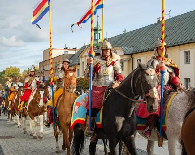 Przed nami IV Parada Branickich. Przez Białystok przemaszerują wojska husarii