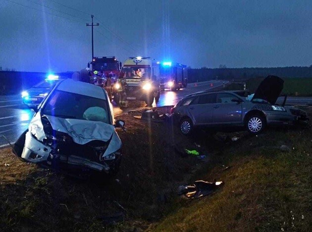 Wypadek w regionie. 5 osób, w tym dwoje dzieci, trafiło do szpitala