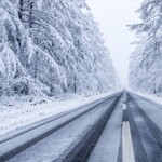 Śnieg zaskoczył kierowców. Wiele kolizji w regionie. IMGW ostrzega 