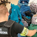 Sprzedawał podrobione ubrania na targowisku. Wpadł w ręce podlaskiej KAS