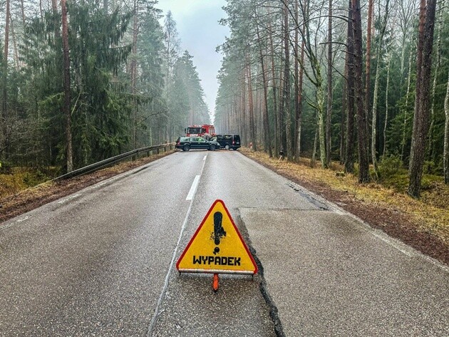 Wypadek na DK 16. Jedna osoba trafiła do szpitala