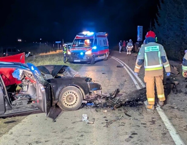 Czołowe zderzenie pod Białymstokiem. Zginęli 32-latek i roczne dziecko