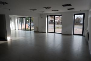 Lokal handlowo usługowy z magazynem 300 m2 blisko Centrum